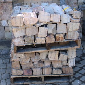 SPLIT FIELDSTONE CORNERS