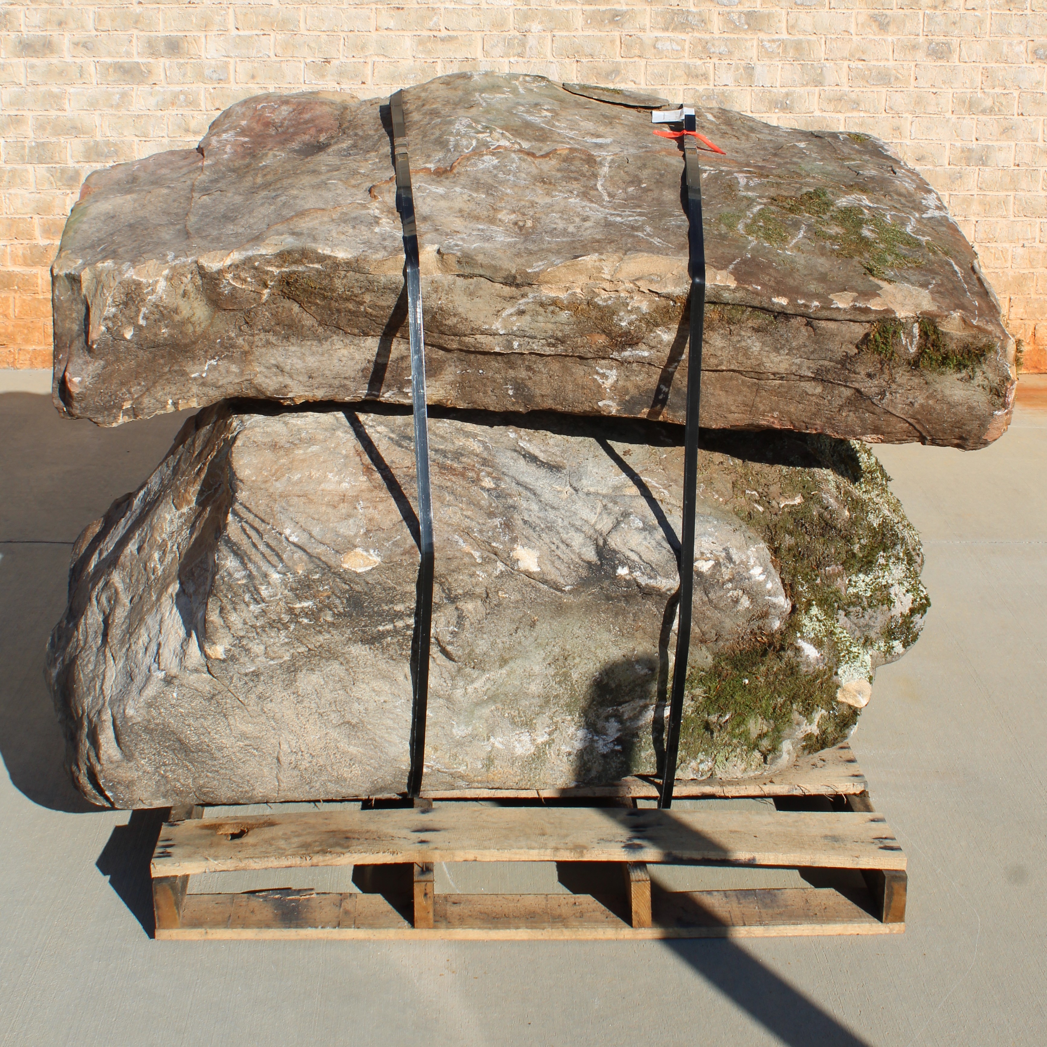 FIELDSTONE GARDEN BOULDER