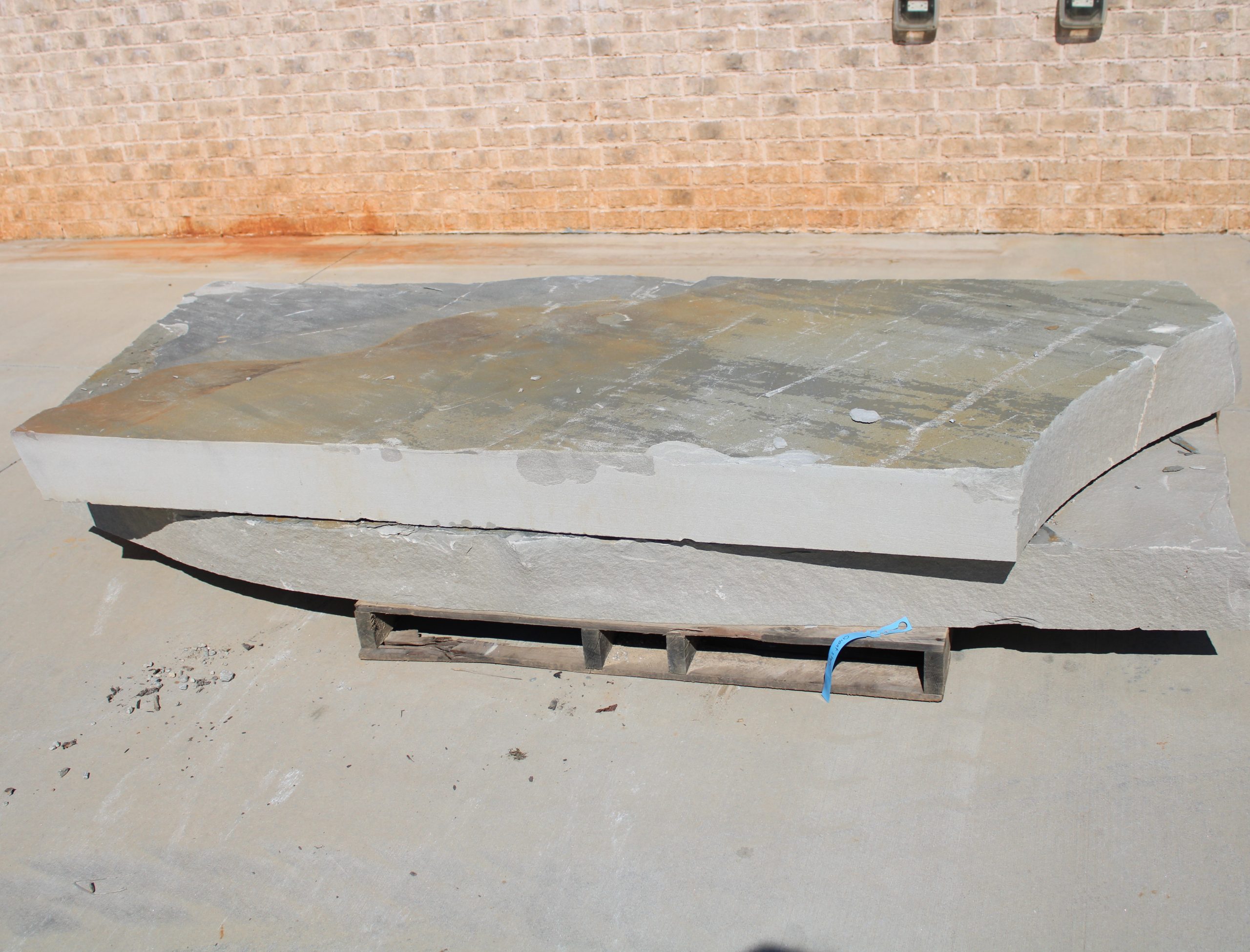 FLAGSTONE SLAB GRAY 5" - 10" THICK