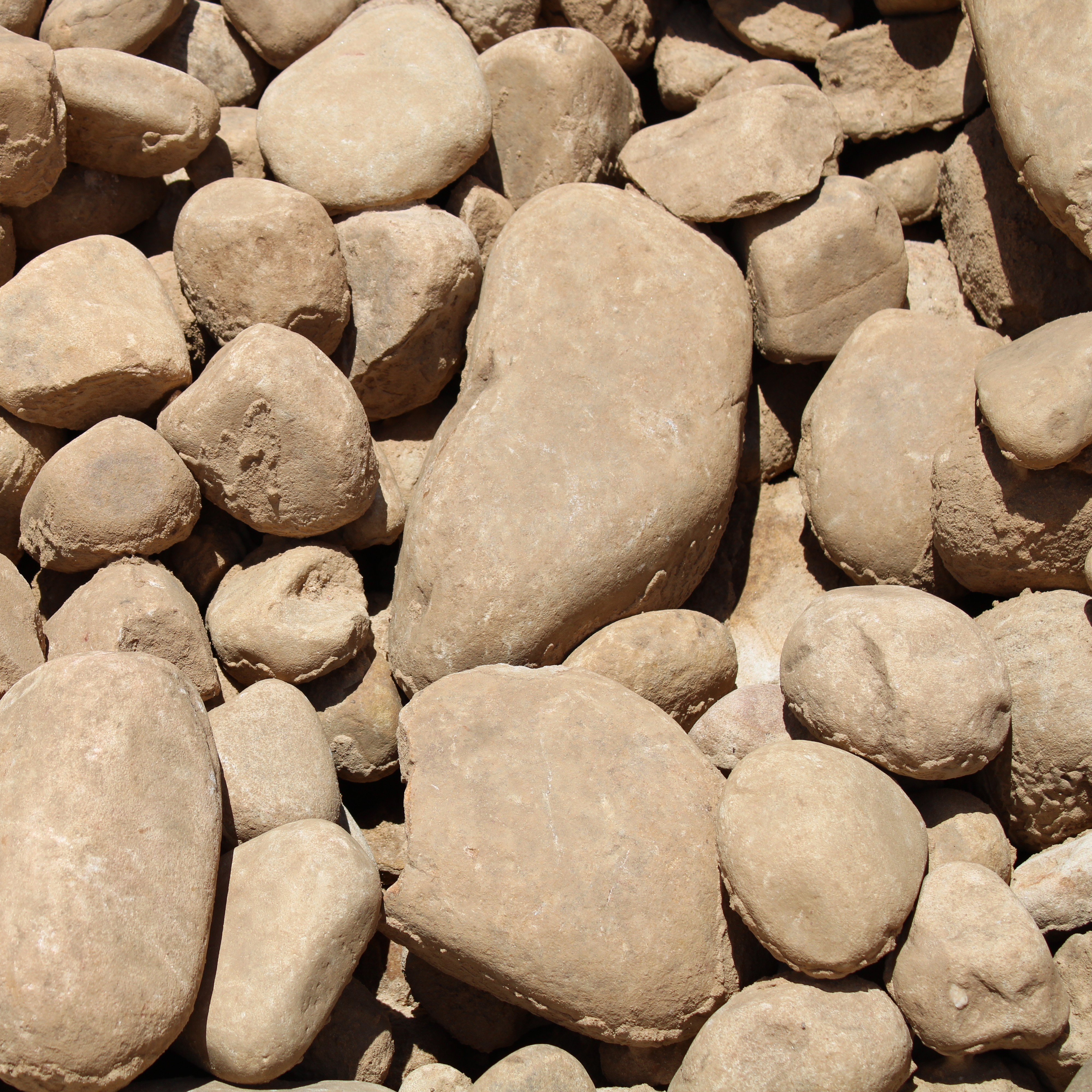 RIVER ROCK BULK 4-10 INCH (lb/ton)